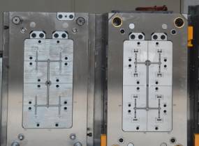 小微型注塑模具定製開發
